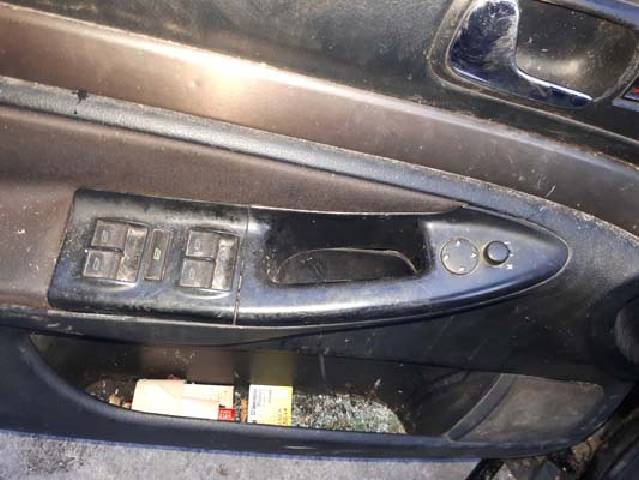 audi a4 1998 sol kapı kolu